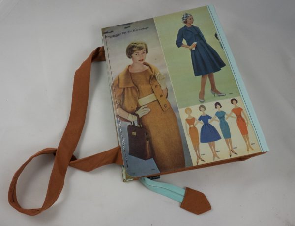 Große Tasche aus einem Beyer Mode Heft der 1960er Jahre